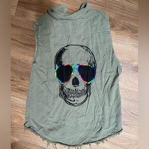 New Lauren Moshi Rainbow Peace Love Skull Shirt